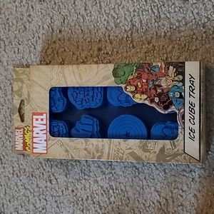 Loot Crate Marvel ice cube tray
